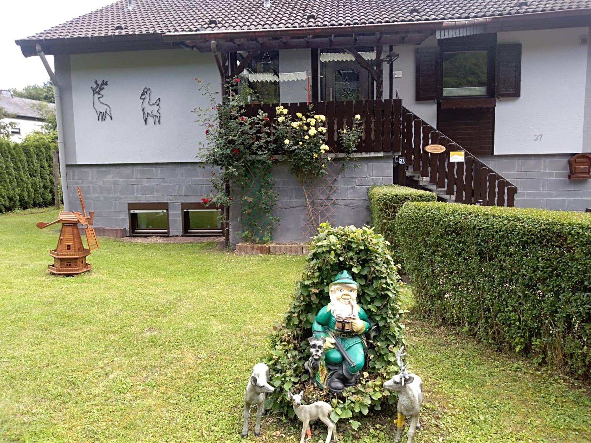 Zum Goldenen Tal Apartment Grafendhron Exterior photo